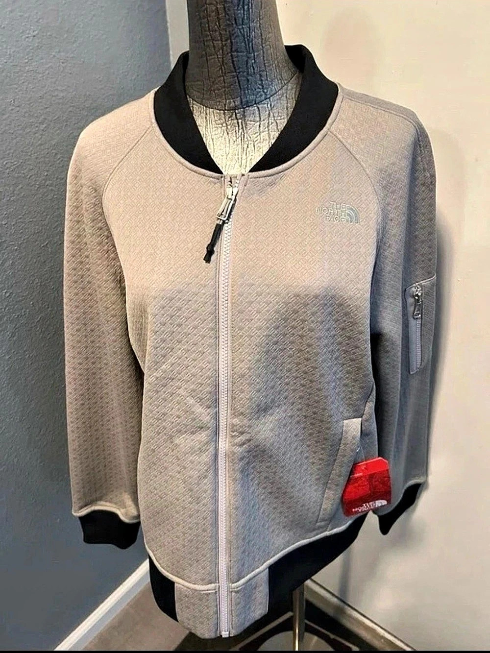 The North Face W Kelana Bomber Jacket in Gray Size Large NWT